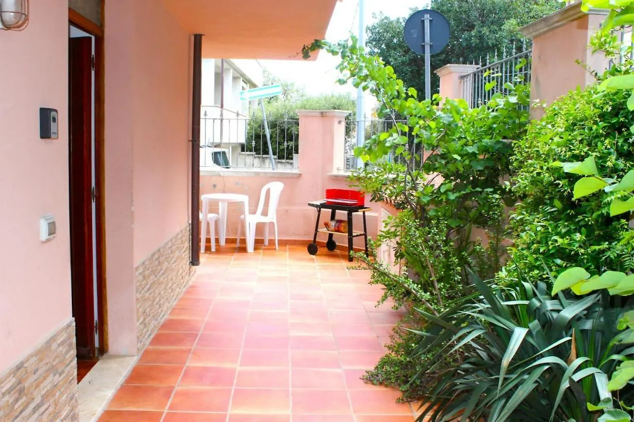 Casa Goletta Soggiorno Per 4 A 2 Minuti Dalla Spiaggia Iunq0334 カーラゴノネ